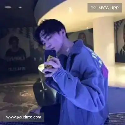 黄婧茵